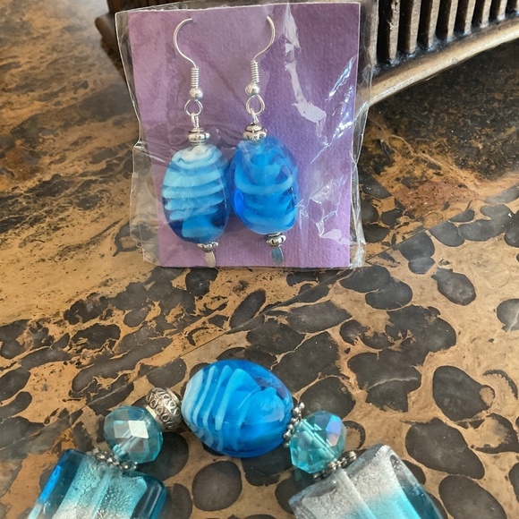 NWOT Hand blown blue glass beads hand made bracelet/earrings set - Picture 7 of 7